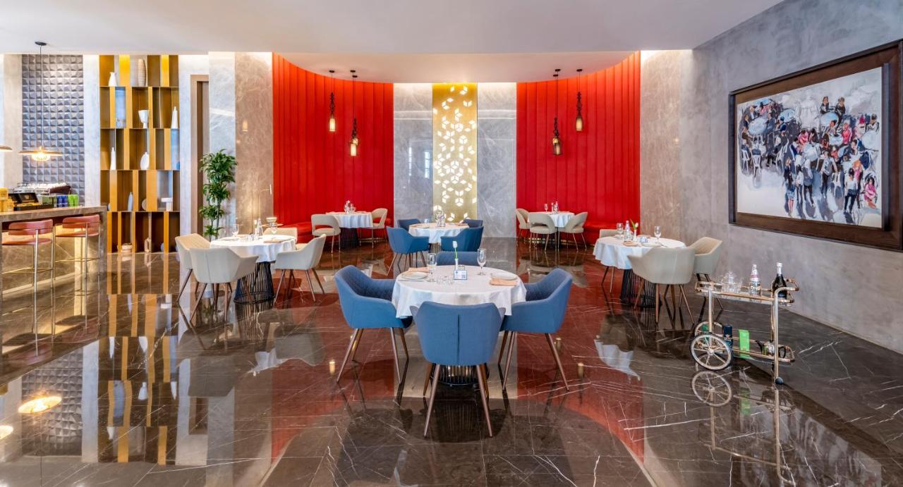 Pullman Hotel 5*